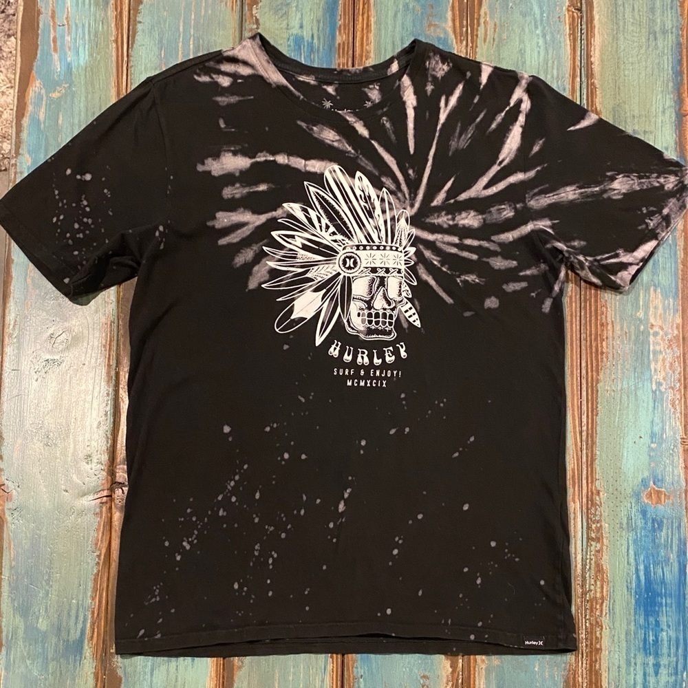 Hurley Med T Shirt Native American Skull Reverse Tie Dye Surf & Enjoy Men’s Tee
